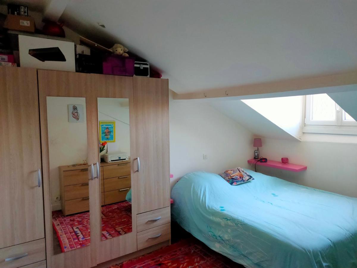 Charmant 2 Pieces Clichy Levallois Zewnętrze zdjęcie