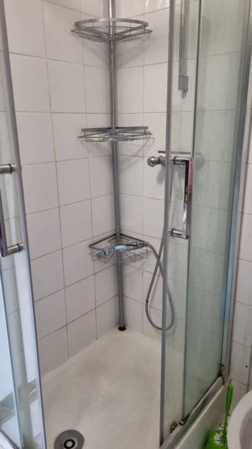 Charmant 2 Pieces Clichy Levallois Zewnętrze zdjęcie