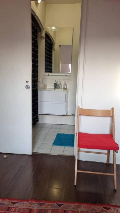 Charmant 2 Pieces Clichy Levallois Zewnętrze zdjęcie